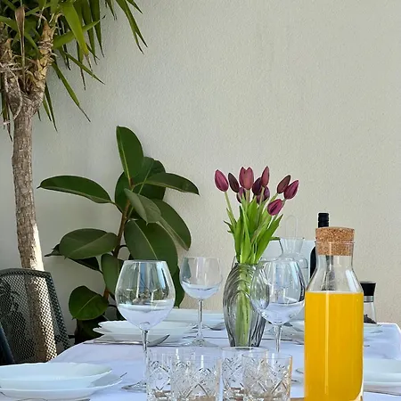 De La Marina Apartment
